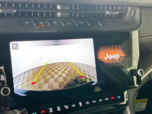 New 2026 Jeep Grand Cherokee Laredo image 17