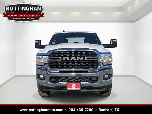 Used 2024 RAM 3500 Big Horn AWD/4WD image 2