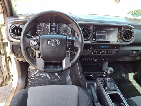 Used 2023 Toyota Tacoma TRD Off-Road w/ Technology Package RWD image 8