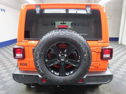 Used 2023 Jeep Wrangler Unlimited Sahara image 32