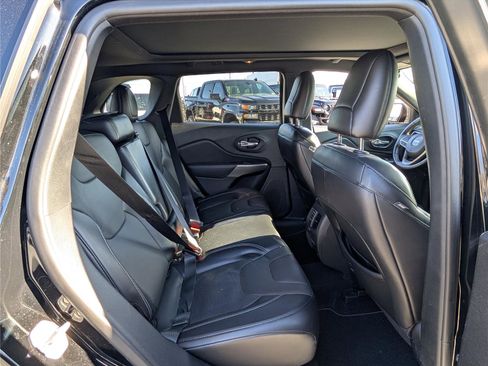 Used 2021 Jeep Cherokee Latitude Lux 80th Anniv w/ Quick Order Package 26U 80TH image 8