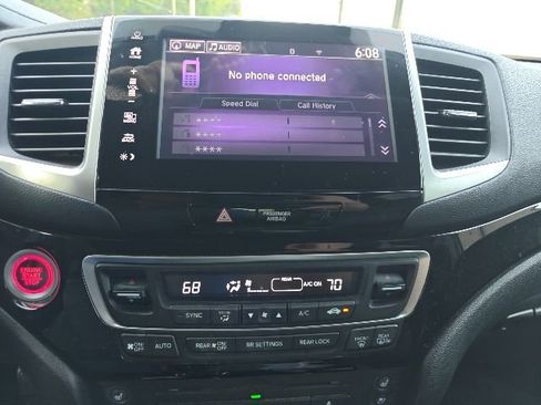 Used 2017 Honda Pilot Elite image 11