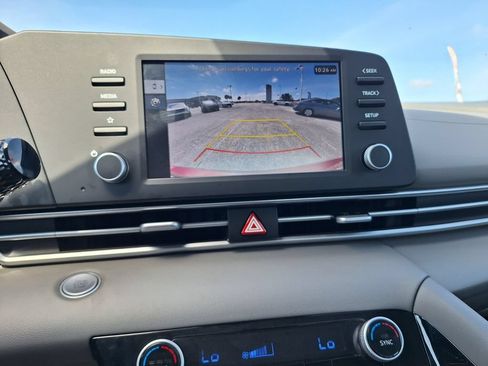 Used 2026 Hyundai Elantra Hybrid FWD image 19