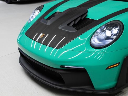 Certified 2025 Porsche 911 GT3 RS w/ Weissach Package RWD image 34
