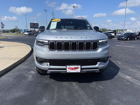 Used 2024 Jeep Wagoneer Series II AWD/4WD image 8