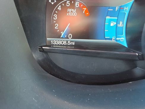 Used 2018 Ford Explorer XLT w/ Equipment Group 202A FWD image 8