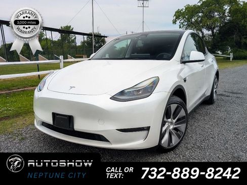Used 2023 Tesla Model Y Long Range AWD/4WD image 1