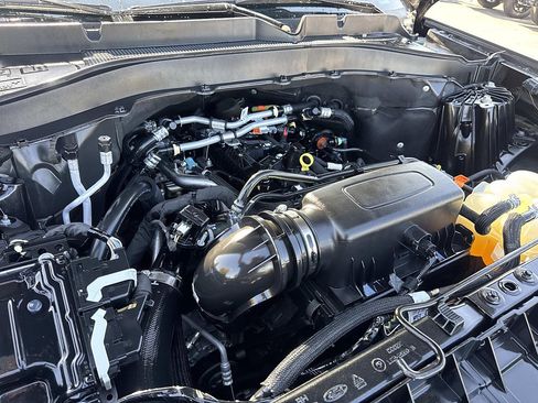 Certified 2023 Ford Explorer XLT RWD image 39