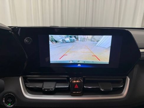 Used 2025 Chevrolet TrailBlazer LT AWD/4WD image 19