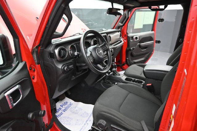 Used 2022 Jeep Gladiator Sport AWD/4WD image 9