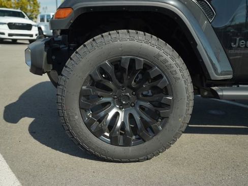 New 2025 Jeep Gladiator Sport image 9