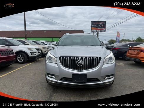 Used 2017 Buick Enclave Leather image 2