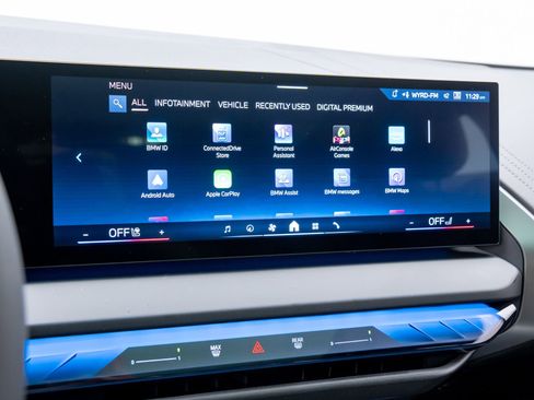 New 2025 BMW X3 xDrive30i w/ Premium Package image 24