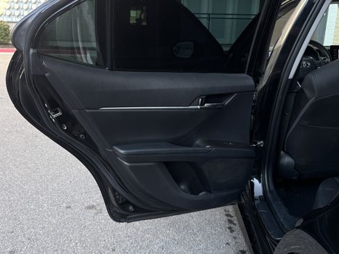 Used 2021 Toyota Camry LE w/ Carpet Mat Package (TMS) image 20