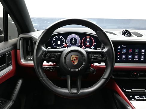 Certified 2024 Porsche Cayenne Coupe AWD/4WD image 19