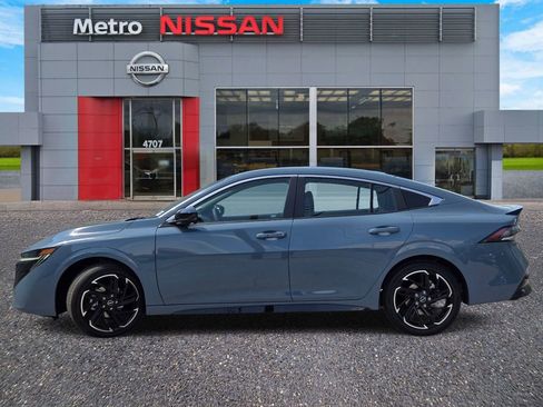 New 2026 Nissan Sentra SR w/ SR Premium Package image 3