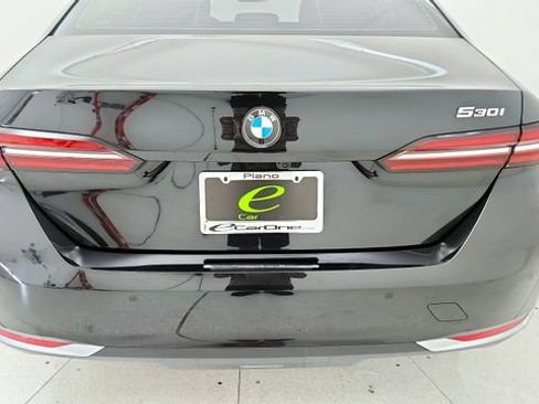 Used 2026 BMW 530i RWD image 11