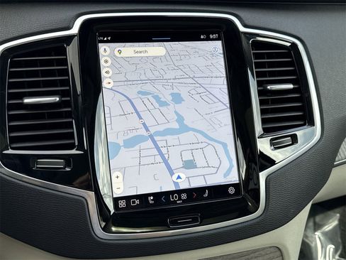 Used 2024 Volvo XC90 T8 Plus w/ Protection Package Premier image 20