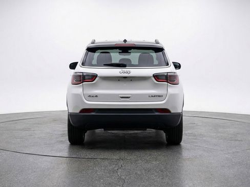 Used 2025 Jeep Compass Limited image 7