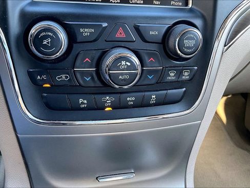 Used 2014 Jeep Grand Cherokee Overland w/ Advanced Technology Group RWD image 15