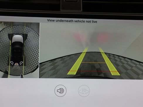 Used 2023 Land Rover Discovery S R-Dynamic image 18