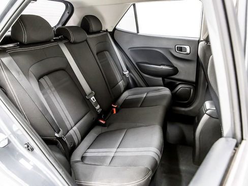 Used 2023 Hyundai Venue SEL FWD image 37
