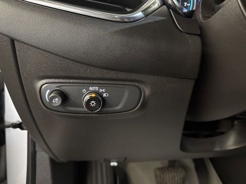 Used 2022 Chevrolet Equinox LT image 20