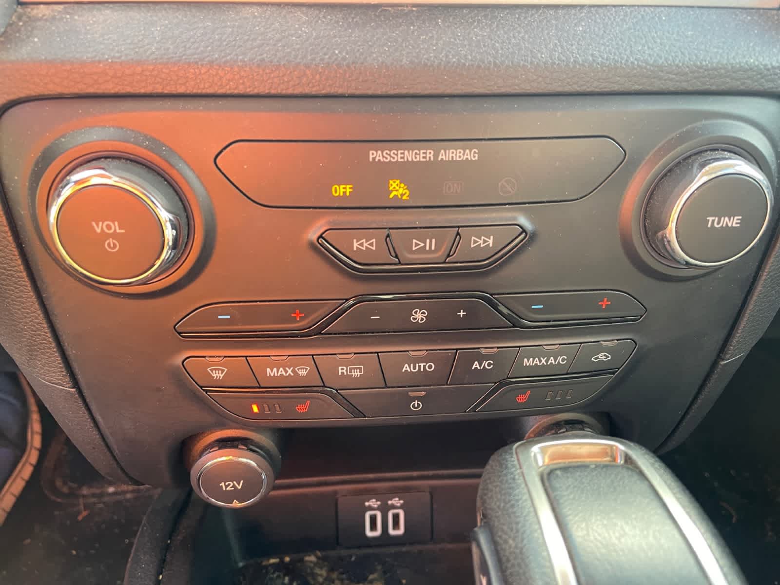 Used 2019 Ford Ranger XLT w/ Equipment Group 302A Luxury AWD/4WD image 17
