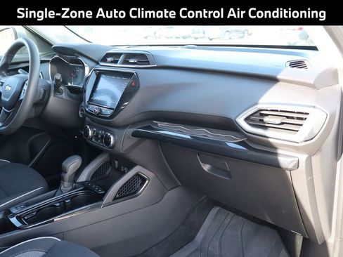 Used 2023 Chevrolet TrailBlazer LT w/ Convenience Package image 11