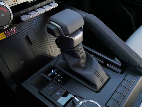 Certified 2026 Toyota Tacoma SR5 image 24