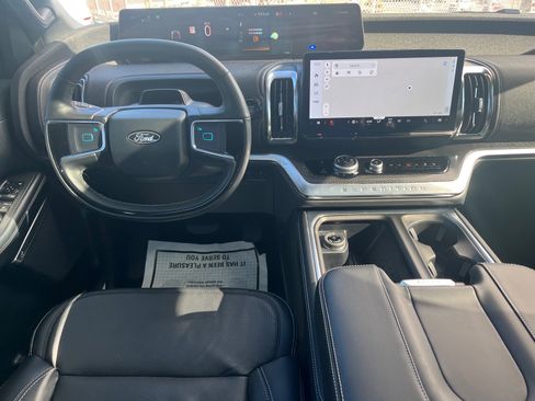 Certified 2025 Ford Expedition Platinum w/ Stealth Performance Package image 6