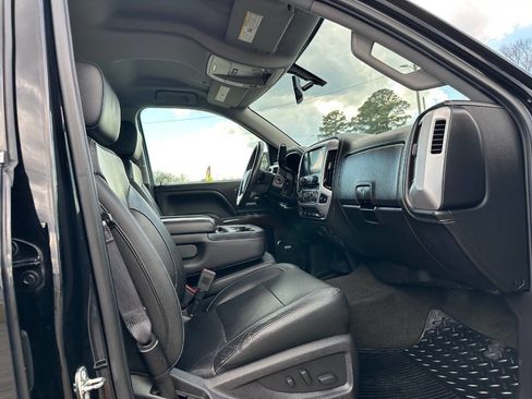 Used 2017 GMC Sierra 1500 SLT w/ SLT Premium Package image 28