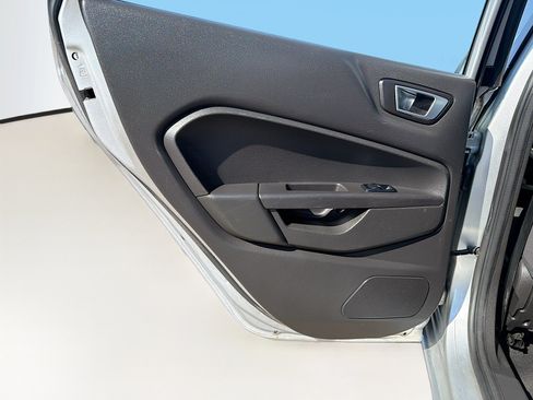 Used 2015 Ford Fiesta SE FWD image 24
