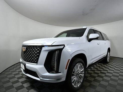 Used 2026 Cadillac Escalade ESV Luxury w/ LPO, Floor Liner Package image 18