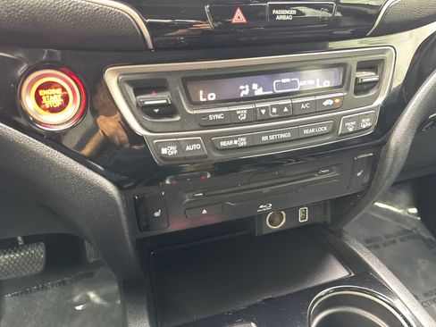 Used 2019 Honda Pilot Touring image 68