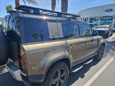 Used 2020 Land Rover Defender 110 SE image 2