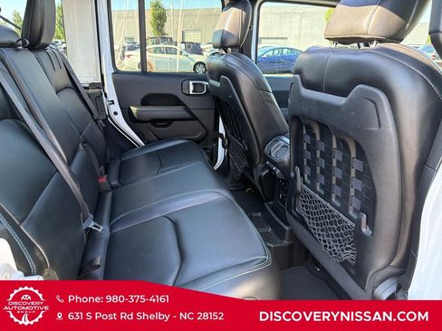 Used 2022 Jeep Wrangler Unlimited Rubicon 4xe w/ Cold Weather Group AWD/4WD image 41