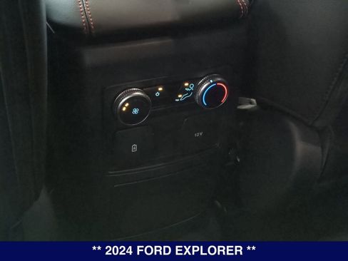 New 2024 Ford Explorer ST-Line w/ Class IV Trailer Tow Package image 31