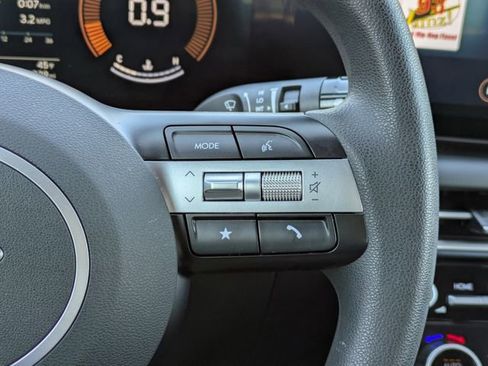 Used 2025 Hyundai Santa Cruz SEL image 25