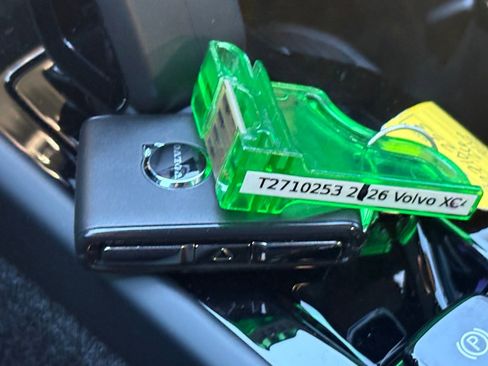 New 2026 Volvo XC40 B5 Ultra w/ Protection Package Premier image 24