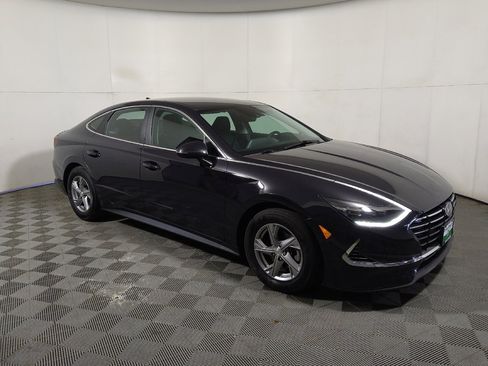 Used 2023 Hyundai Sonata SE w/ Preferred Accessory Package FWD image 11
