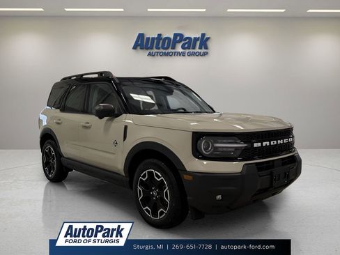 Used 2025 Ford Bronco Sport Outer Banks w/ Outer Banks Tech Package+ image 1