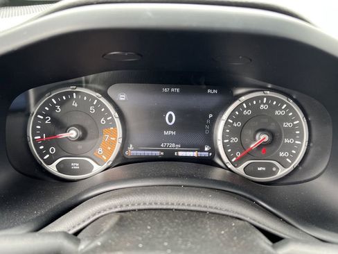 Used 2023 Jeep Renegade Trailhawk AWD/4WD image 15
