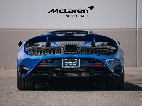 Used 2024 McLaren 750S Spider RWD image 8