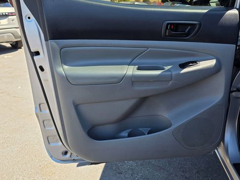 Used 2014 Toyota Tacoma PreRunner w/ TRD Off-Road Package image 29