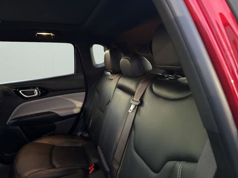 Used 2025 Jeep Compass Limited w/ Elite Group image 19