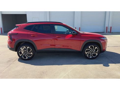 New 2026 Chevrolet Trax RS image 9