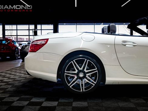 Used 2015 Mercedes-Benz SL 550 image 29