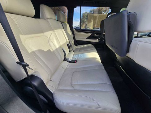 Used 2020 Lexus LX 570 4WD w/ 3rd Row & Luxury Pkg image 14