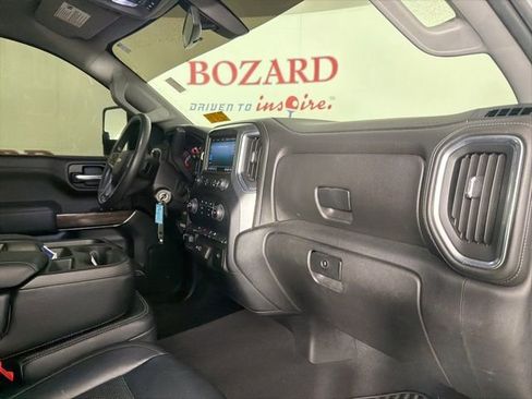 Used 2020 Chevrolet Silverado 1500 LT w/ Trailering Package AWD/4WD image 17